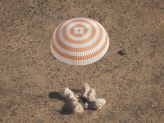 Expedition 28 Landing on Friday, Sept 16, 2011 in Kazakhstan