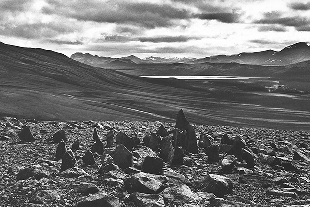 Stones in Iceland (1974)