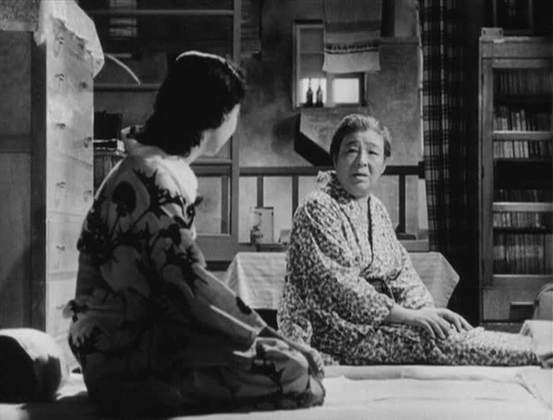 Chieko Higashiyama as "Tomi Hirayama" in TOKYO STORY