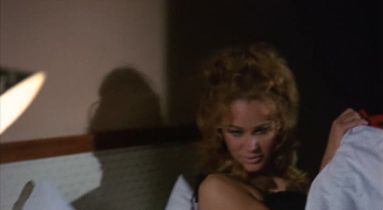 Karen Black as "Rayette Dipesto" in FIVE EASY PIECES