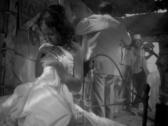 Luz María Collazo as "Maria/Betty" in I AM CUBA