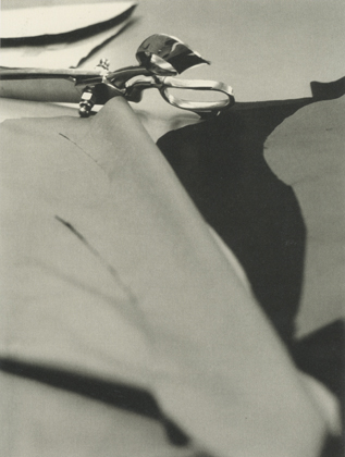 La Maison Vol.4: Les Vêntements/Clothes