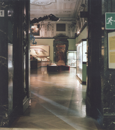 Vitrinen in Arbeit (2002-5)