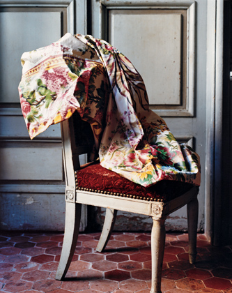 Feuilles de Chene warp-printed silk -Photo by François Halard