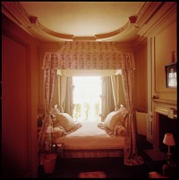 Photo by Derry Moore