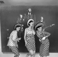 Triplets, New York (1964)