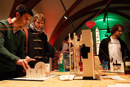 Auf gehts "Let's go" from Cardboard Computer Workshop