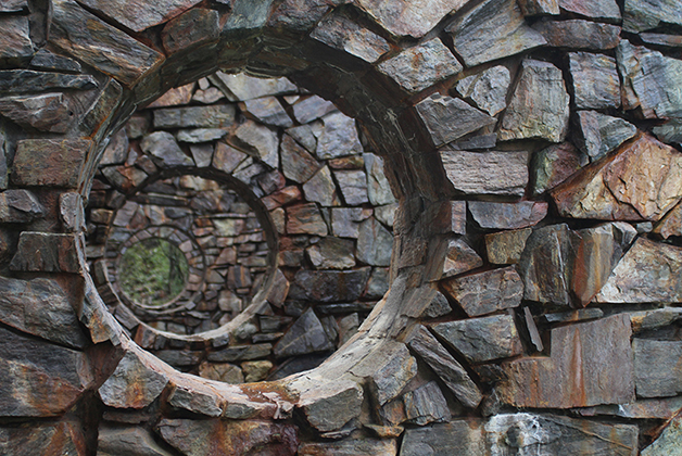 Stone Enclosure - Rock Rings (1977-78.)