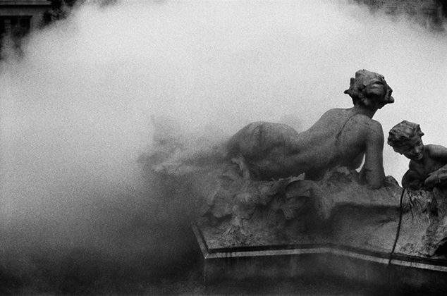 Fog Sculpture for Dynamo at the Grand Palais, Paris (2013)