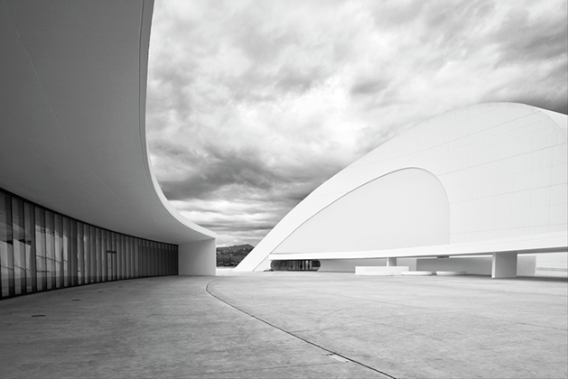 Centro Niemeyer (2011), photo by Danica Ocvirk Kus