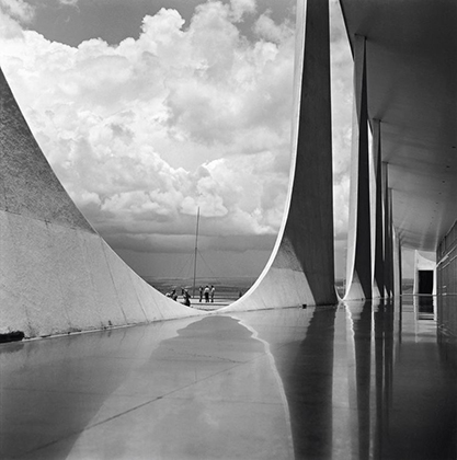 Palácio do Planalto (1958-60), photo by Marcel Gautherot