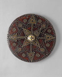 Highland Targe, Scottish, Wood, leather, brass, horn, textile (1700-50)